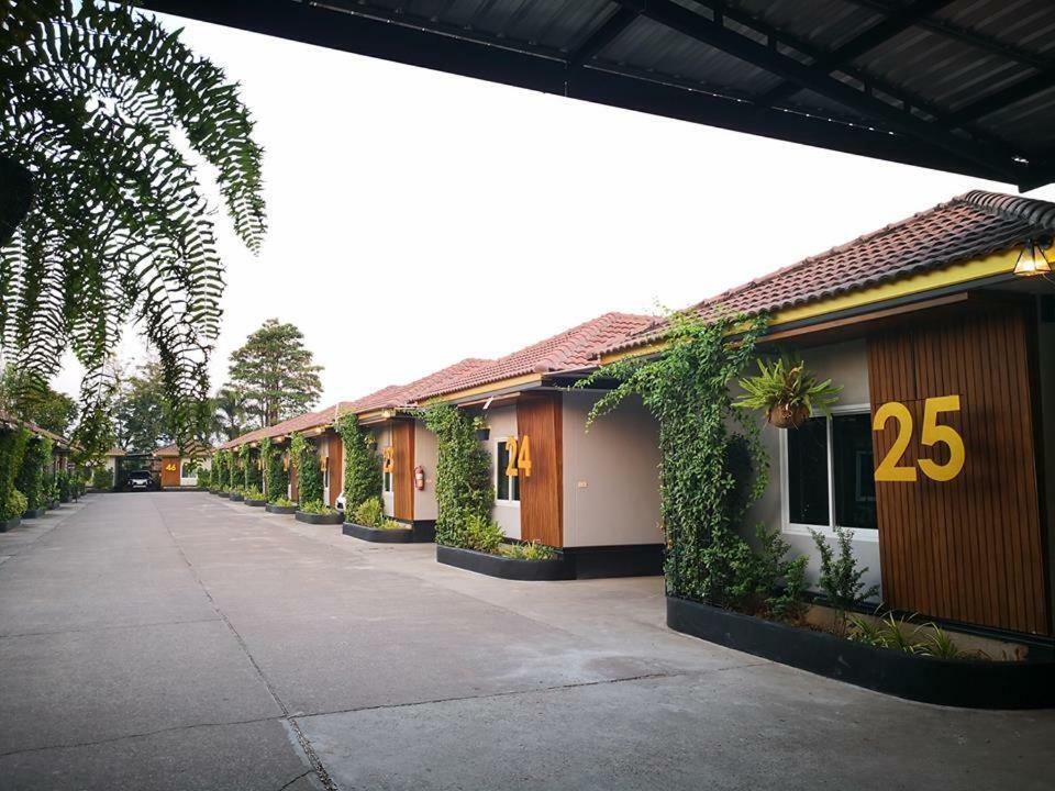 Golden House Hotel Sakaeo Sa Kaeo Bagian luar foto